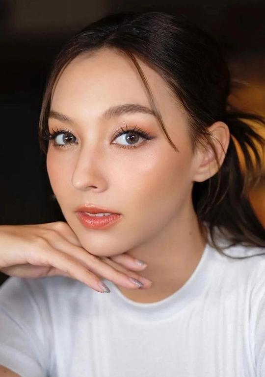 卡黎莎&middot;素帕琳格特
