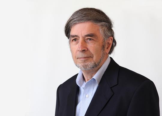 Andr&eacute;