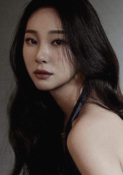 梁奏美