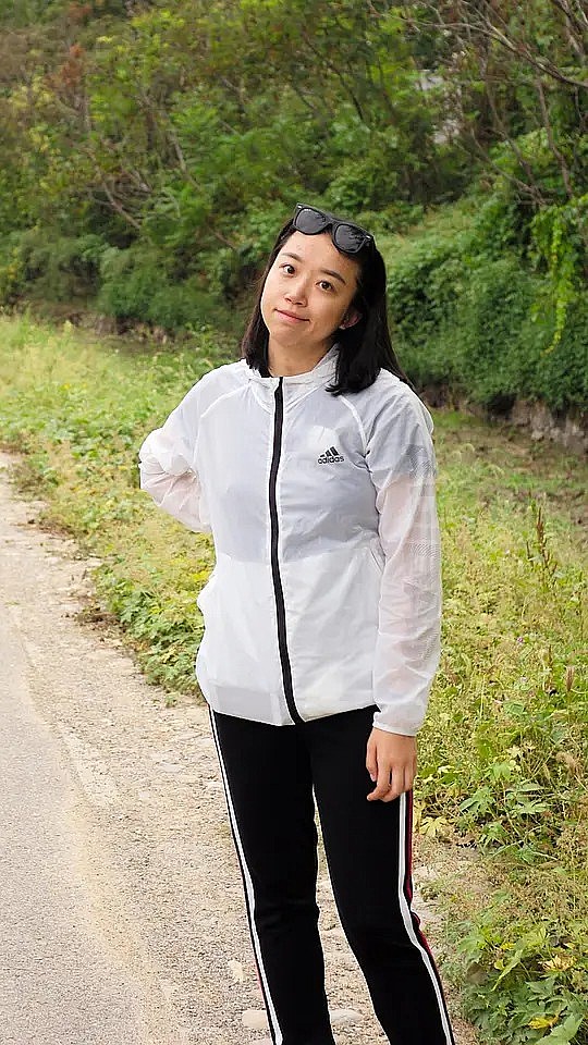 李艺彤