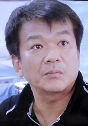李钟郁