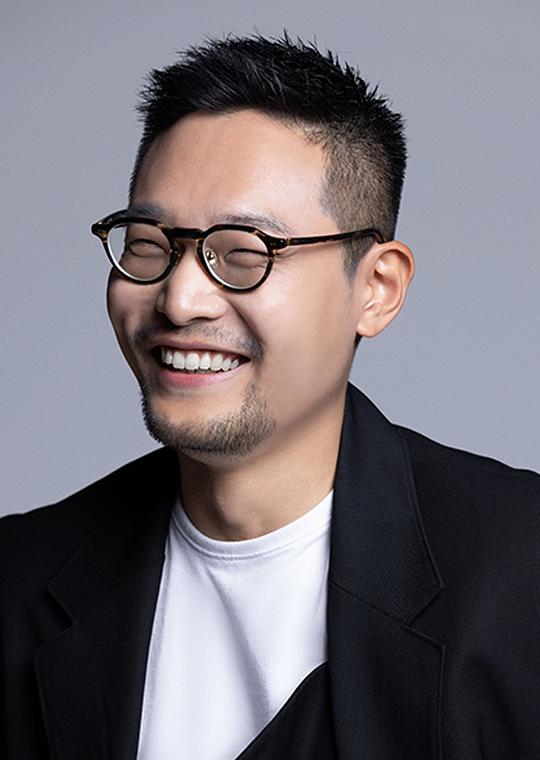 卞成彬