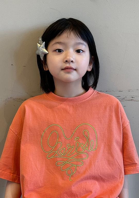 李荞伊