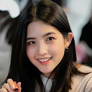 薇查雅彭&middot;吉拉威宋誊功