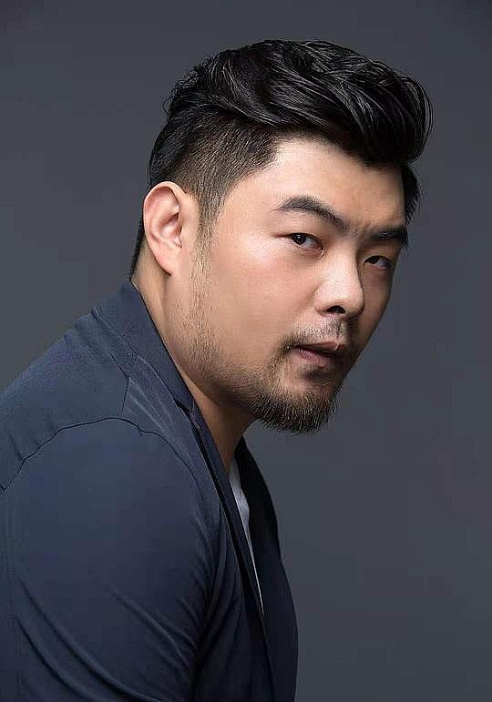 张骁