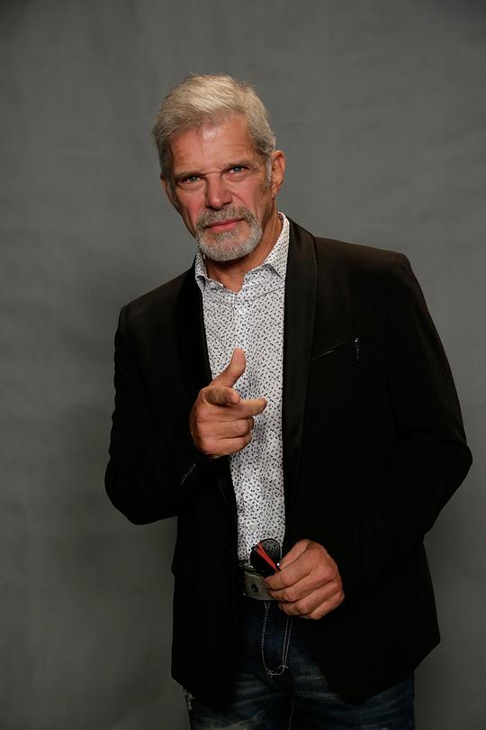 劳尔&middot;伽儒拉