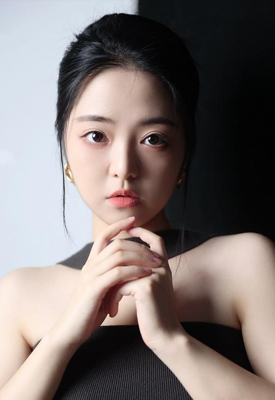 龚璨