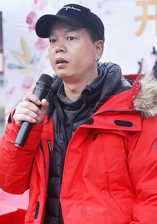 岳进超