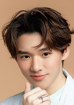 塔那通&middot;查罗恩拉塔纳蓬