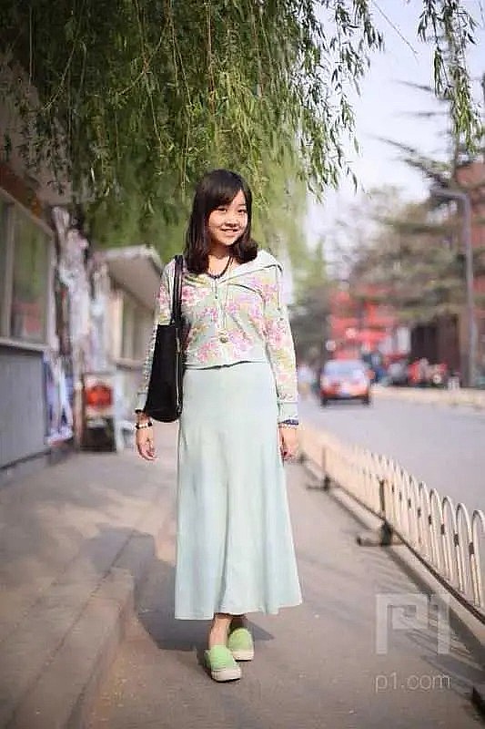 潘越