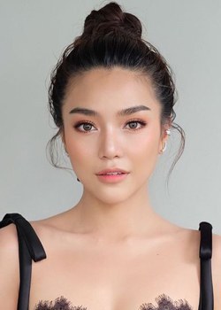 坎娜楠&middot;翁卡琼莱