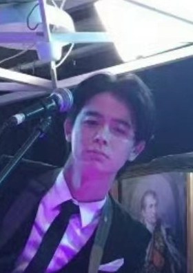 李凡