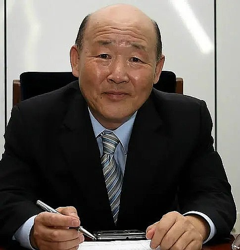 朴容植