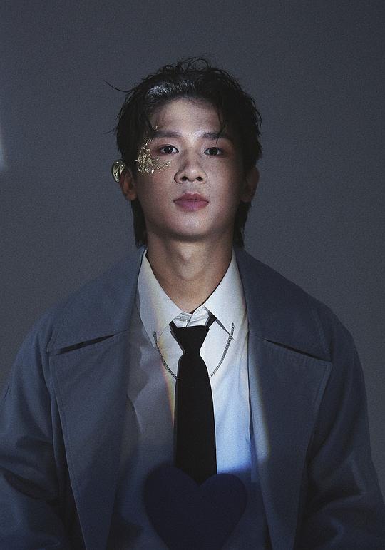 李昂星