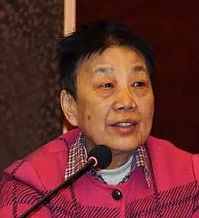 邹忆青