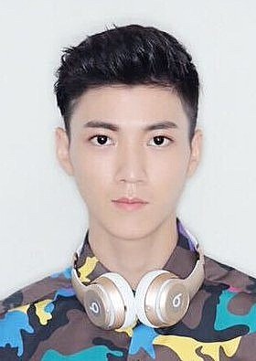 杨浩宇