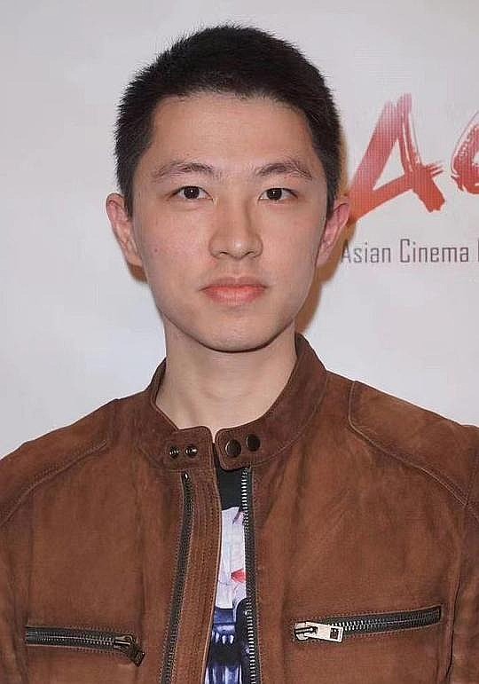 李然