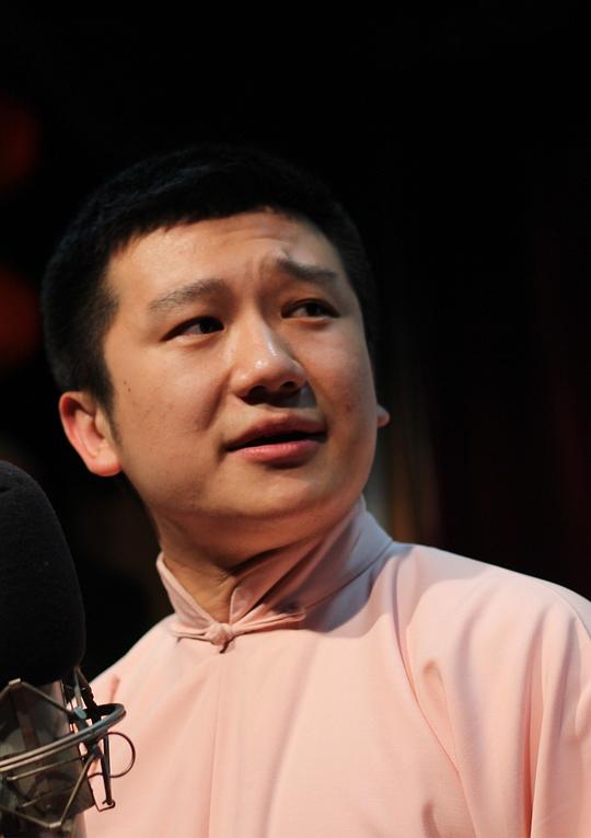 李寅飞